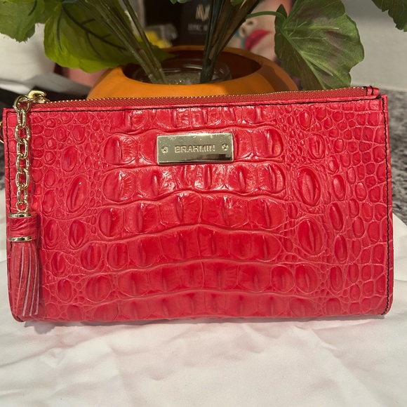 Brahmin Punchy Coral Millie Wristlet - Picture 5 of 10